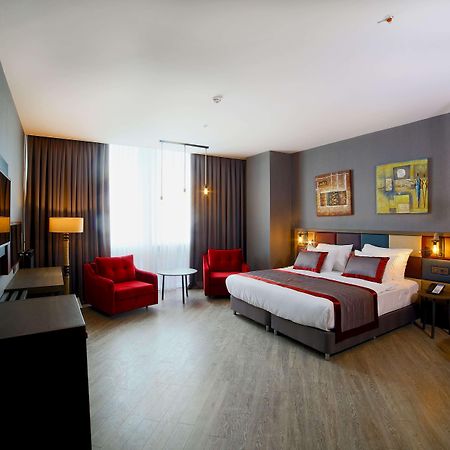 Ramada Encore By Wyndham Istanbul Avcilar Exterior foto