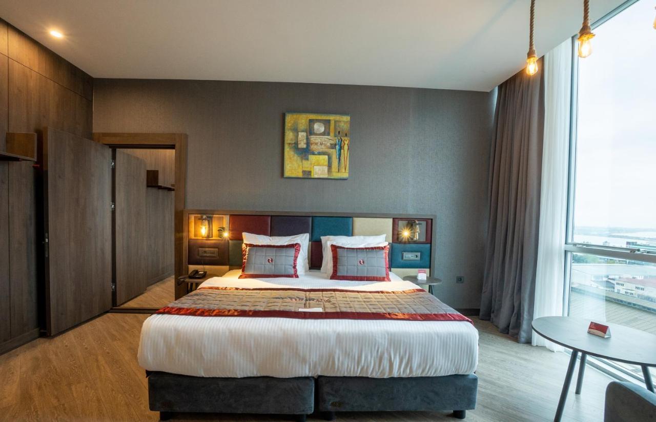 Ramada Encore By Wyndham Istanbul Avcilar Exterior foto