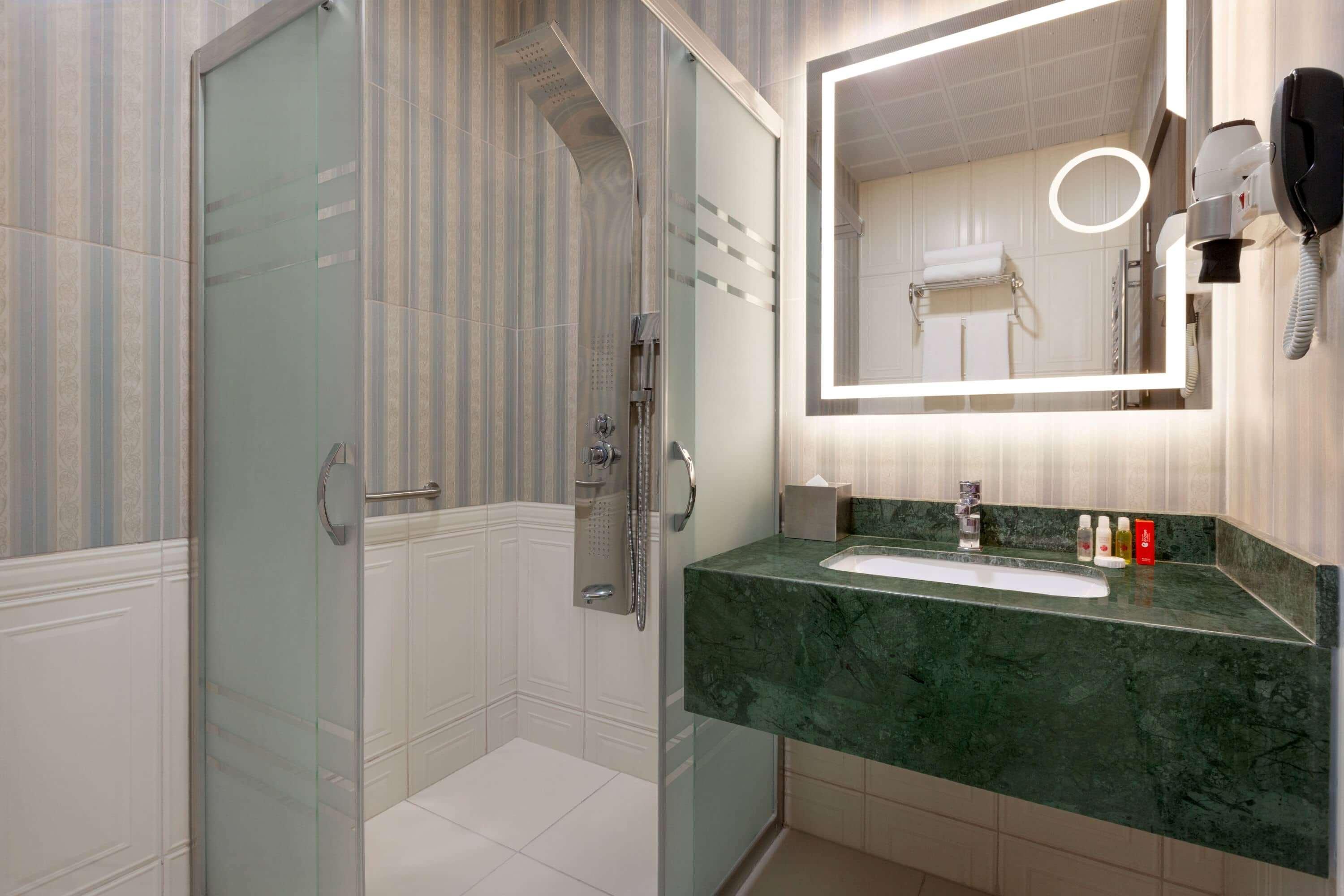 Ramada Encore By Wyndham Istanbul Avcilar Exterior foto
