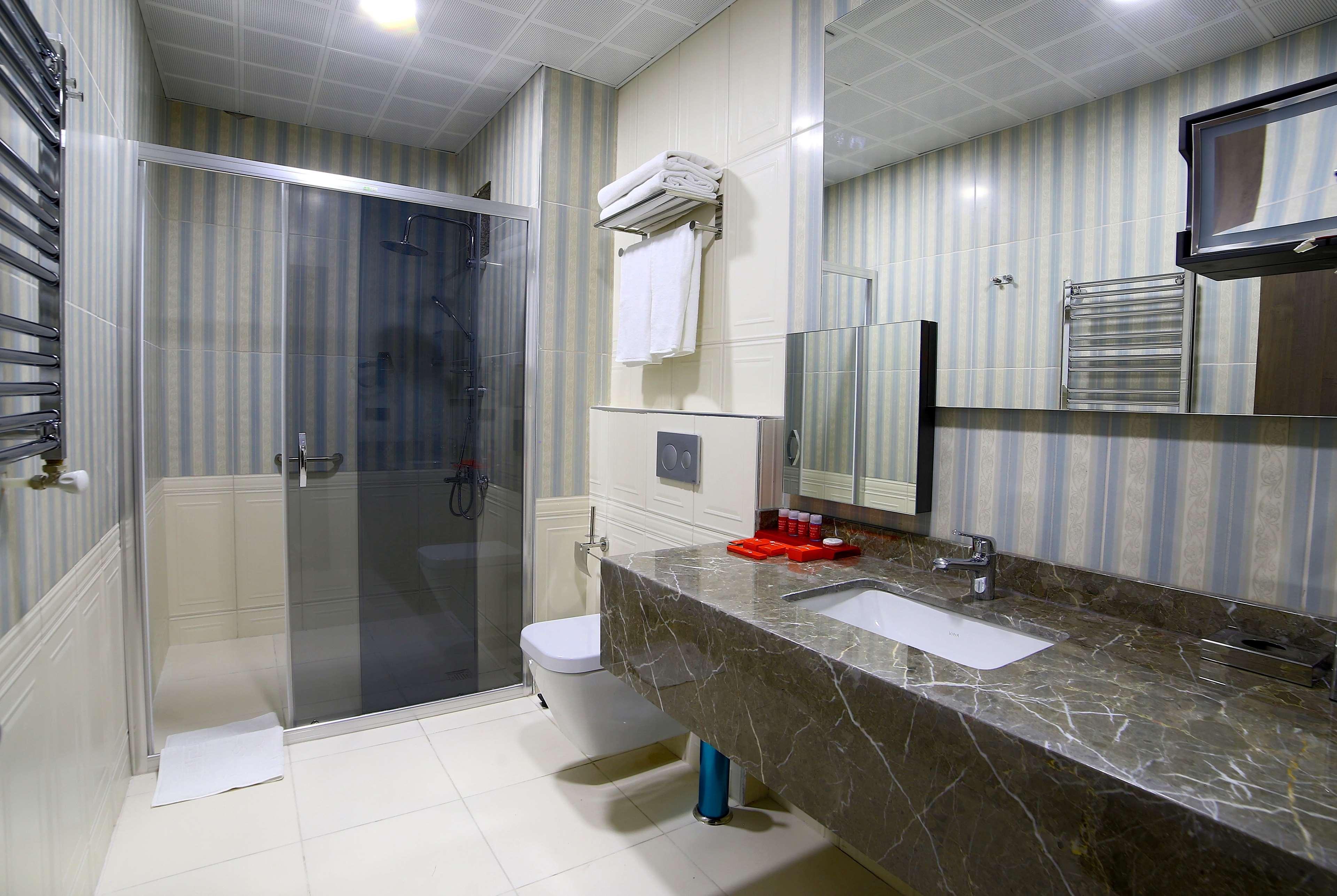 Ramada Encore By Wyndham Istanbul Avcilar Exterior foto